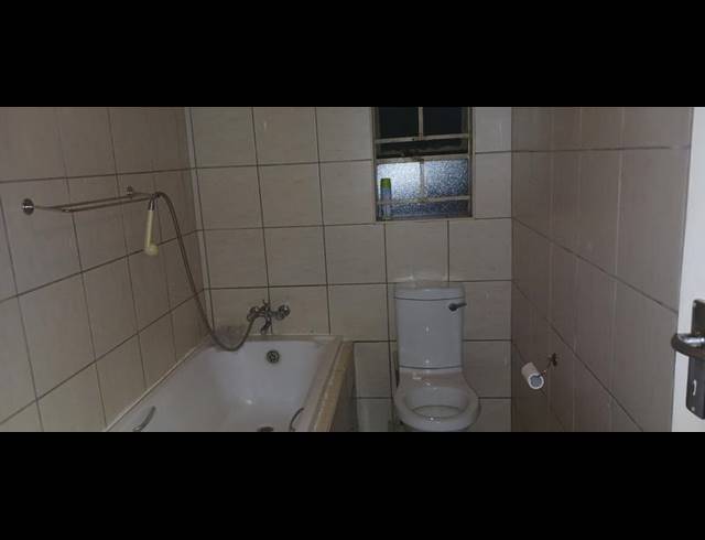 3 BEDROOM HOUSE FOR SALE IN CLAYVILLE